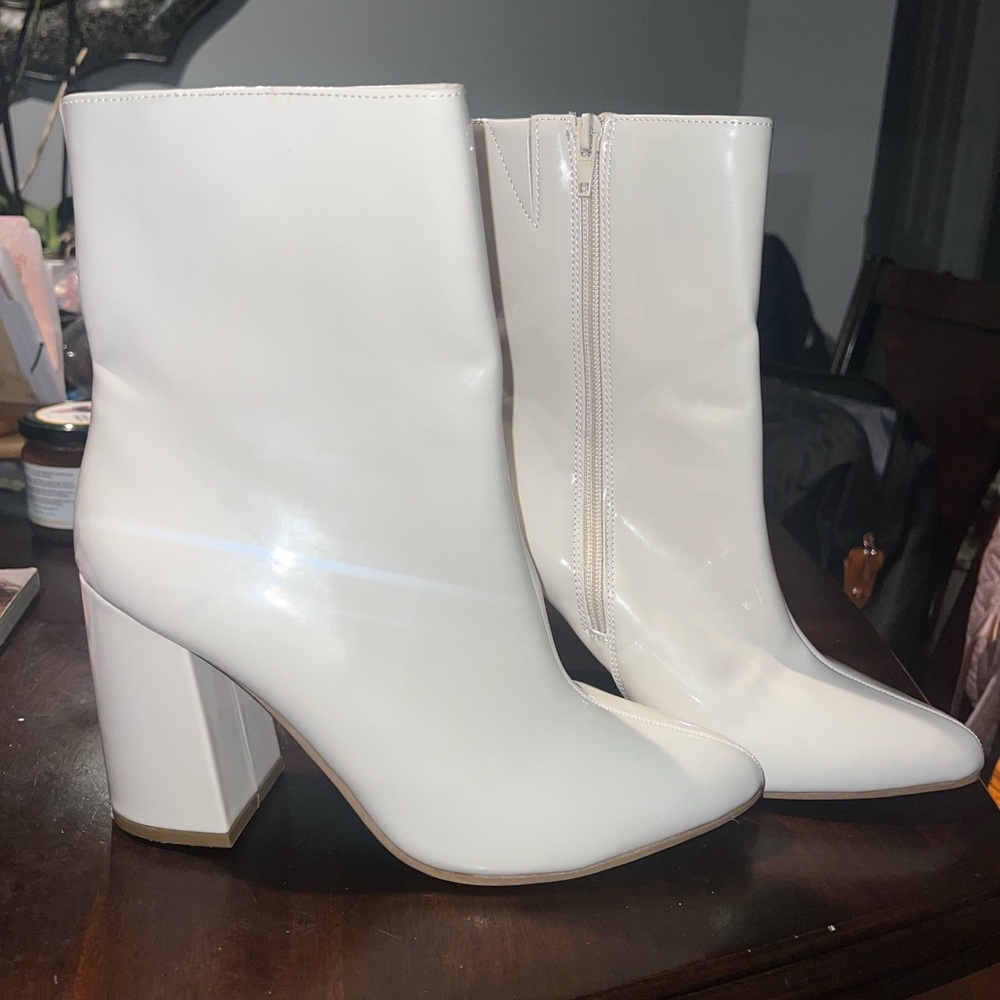 Elegant White Ankle Boots